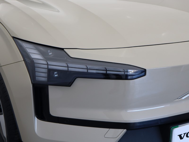 2025 (75) VOLVO EX30 315kW Twin Motor Performance Plus 69kWh 5dr Auto 5238431