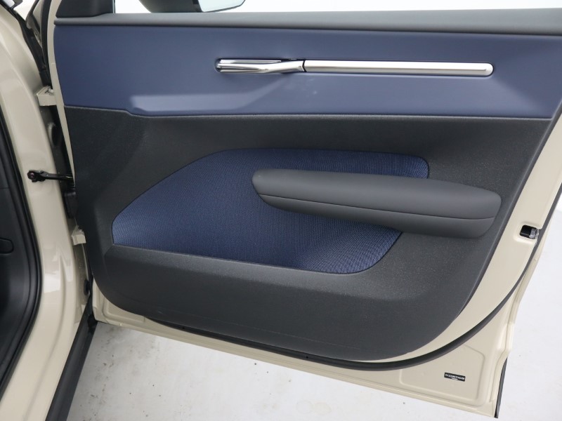 2025 (75) VOLVO EX30 315kW Twin Motor Performance Plus 69kWh 5dr Auto 5238445