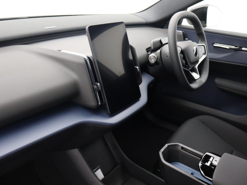 2025 (75) VOLVO EX30 315kW Twin Motor Performance Plus 69kWh 5dr Auto 5238454