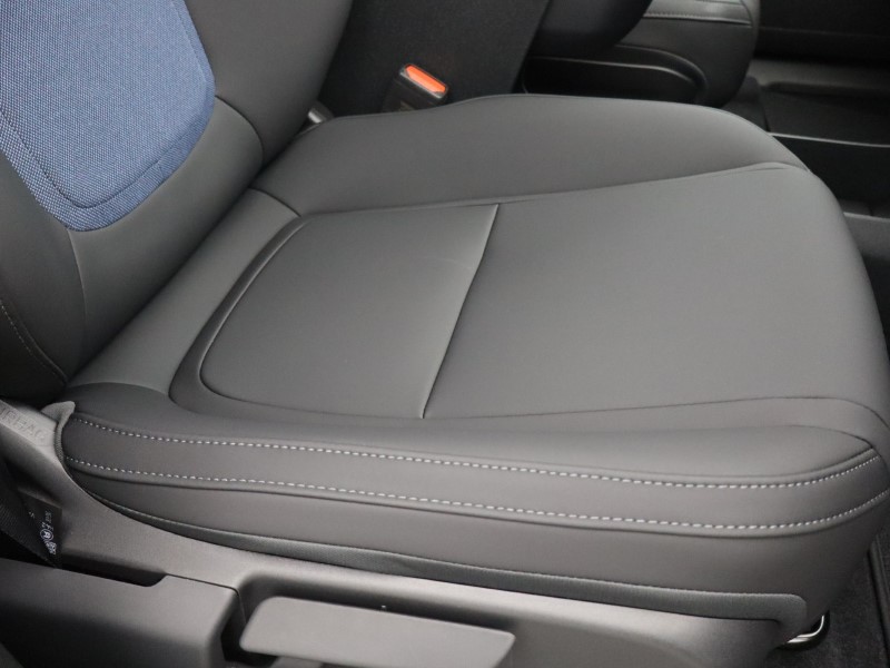 2025 (75) VOLVO EX30 315kW Twin Motor Performance Plus 69kWh 5dr Auto 5159016