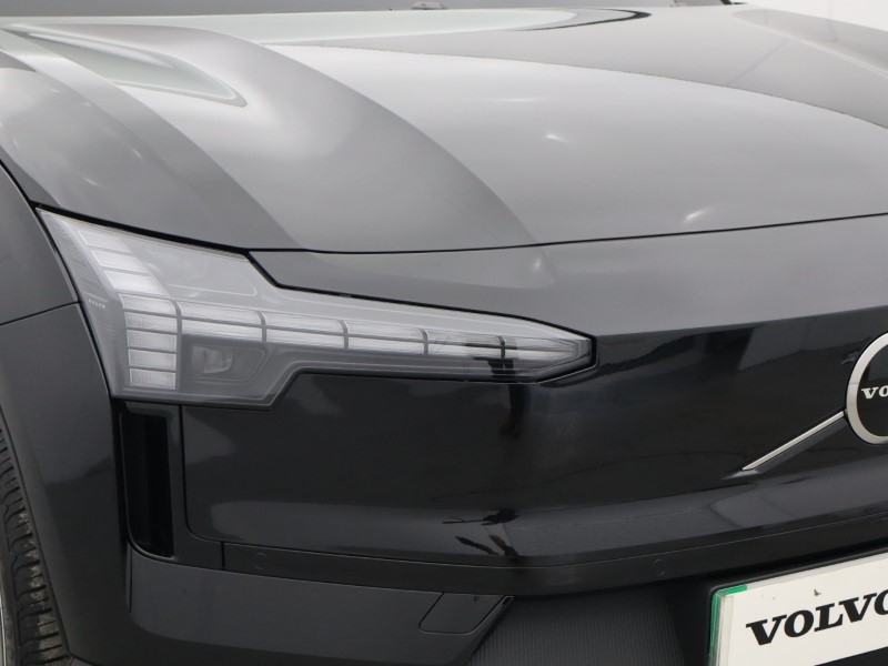 2025 (75) VOLVO EX30 315kW Twin Motor Performance Plus 69kWh 5dr Auto 5158995