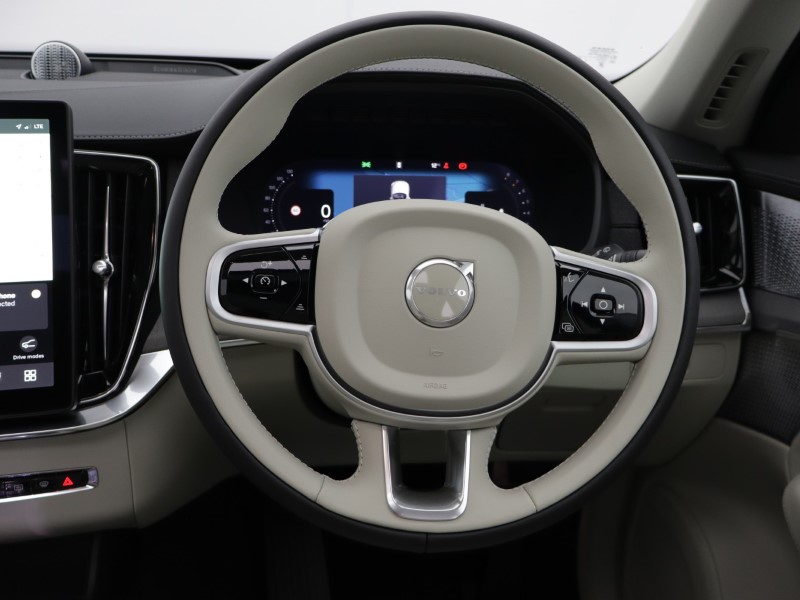 2026 (26) VOLVO XC90 2.0 B5P [250] Ultra Dark 5dr AWD Geartronic 5172458