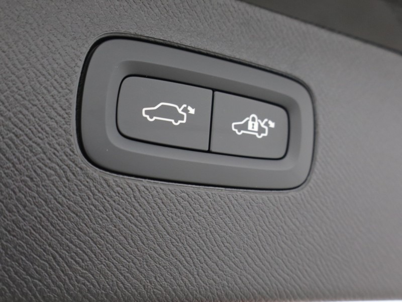 2026 (26) VOLVO XC90 2.0 B5P [250] Ultra Dark 5dr AWD Geartronic 5172431