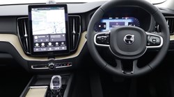 2026 (26) VOLVO XC60 2.0 B5P Ultra Dark 5dr AWD Geartronic 5436166
