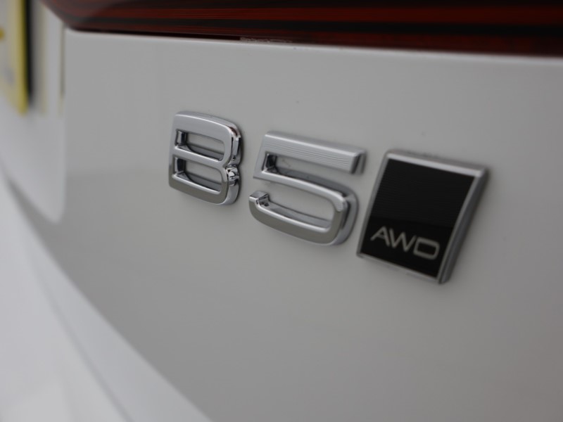 2026 (26) VOLVO XC60 2.0 B5P Ultra Dark 5dr AWD Geartronic 5436137