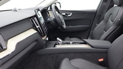 2026 (26) VOLVO XC60 2.0 B5P Ultra Dark 5dr AWD Geartronic 5436155