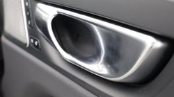 2026 (26) VOLVO XC60 2.0 B5P Ultra Dark 5dr AWD Geartronic 5436149