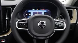 2026 (26) VOLVO XC60 2.0 B5P Ultra Dark 5dr AWD Geartronic 5436167