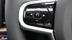 2026 (26) VOLVO XC60 2.0 B5P Ultra Dark 5dr AWD Geartronic 5436168