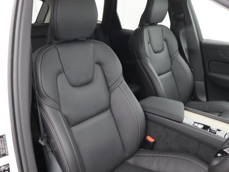 2026 (26) VOLVO XC60 2.0 B5P Ultra Dark 5dr AWD Geartronic 5436154