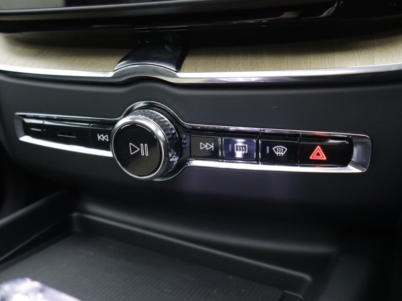 2026 (26) VOLVO XC60 2.0 B5P Ultra Dark 5dr AWD Geartronic 5436178
