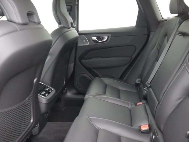 2026 (26) VOLVO XC60 2.0 B5P Ultra Dark 5dr AWD Geartronic 5436145