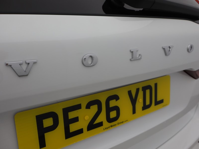 2026 (26) VOLVO XC60 2.0 B5P Ultra Dark 5dr AWD Geartronic 5436136
