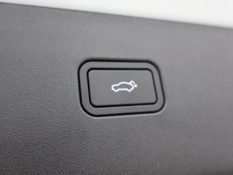 2024 (74) VOLVO EX30 200kW SM Extended Range Plus 69kWh 5dr Auto 5174481