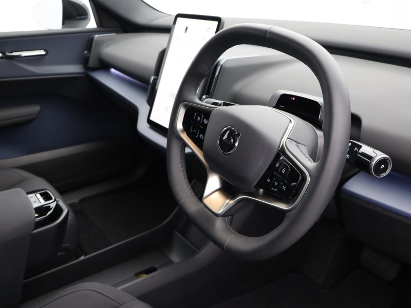 2024 (74) VOLVO EX30 200kW SM Extended Range Plus 69kWh 5dr Auto 5174514