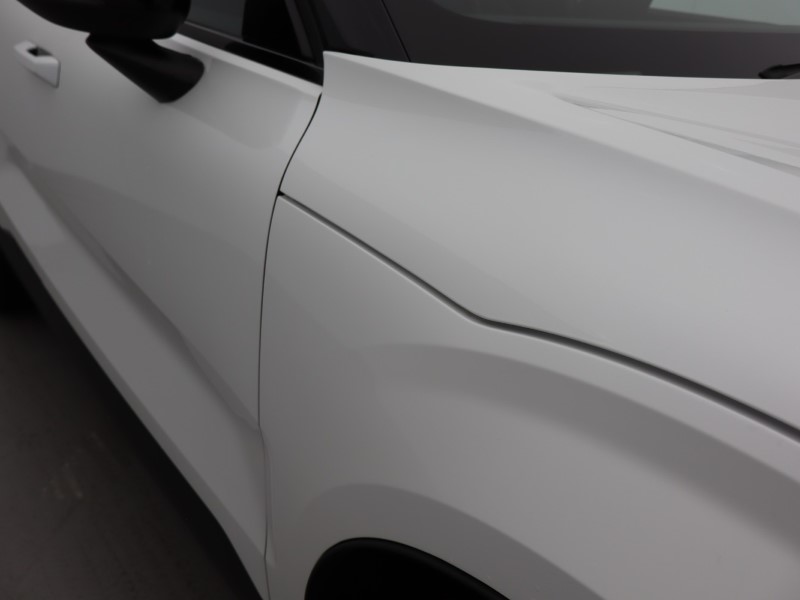 2024 (74) VOLVO EX30 200kW SM Extended Range Plus 69kWh 5dr Auto 5174483