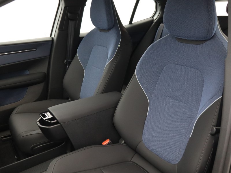 2024 (74) VOLVO EX30 200kW SM Extended Range Plus 69kWh 5dr Auto 5174508