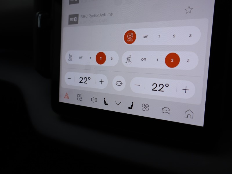 2024 (74) VOLVO EX30 200kW SM Extended Range Plus 69kWh 5dr Auto 5174496