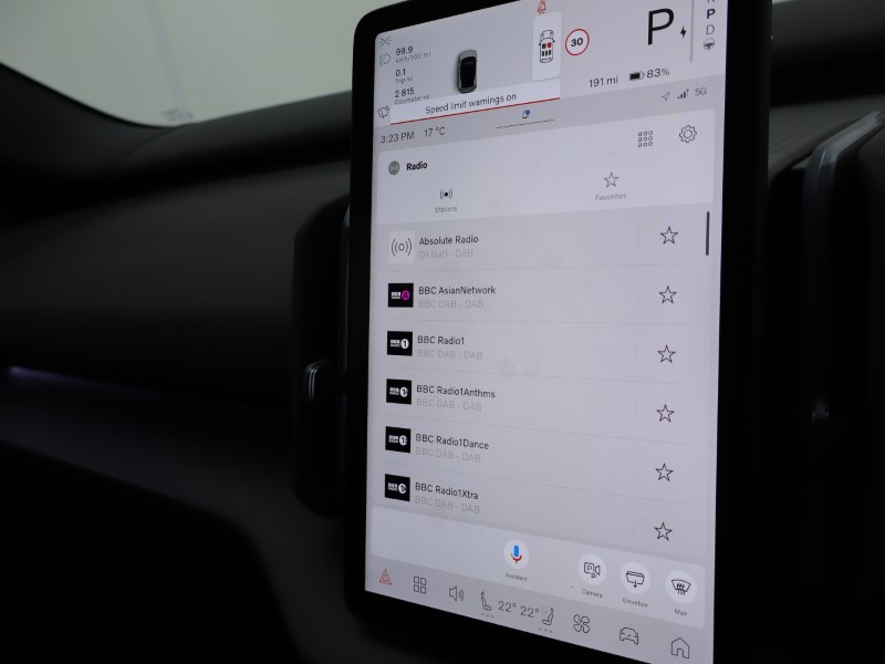 2024 (74) VOLVO EX30 200kW SM Extended Range Plus 69kWh 5dr Auto 5174495