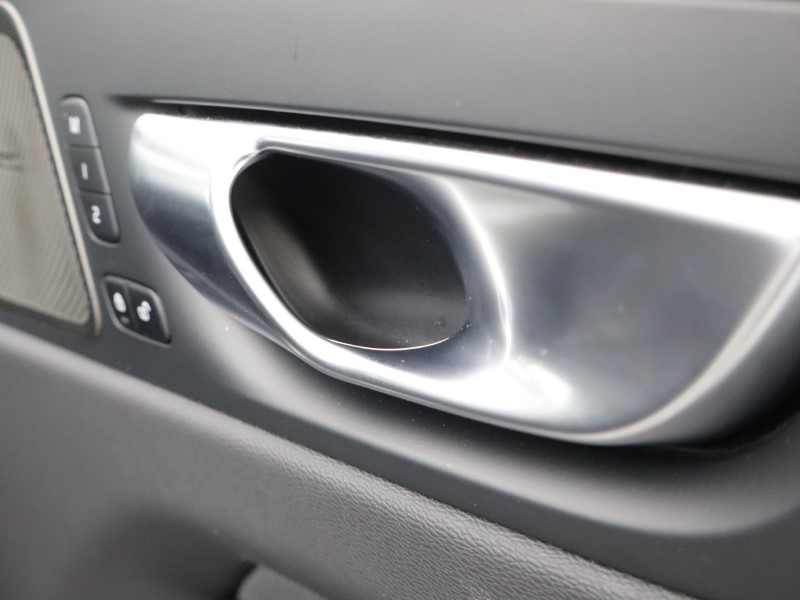 2025 (75) VOLVO XC60 2.0 B5P Plus Black Edition 5dr AWD Geartronic 5251151