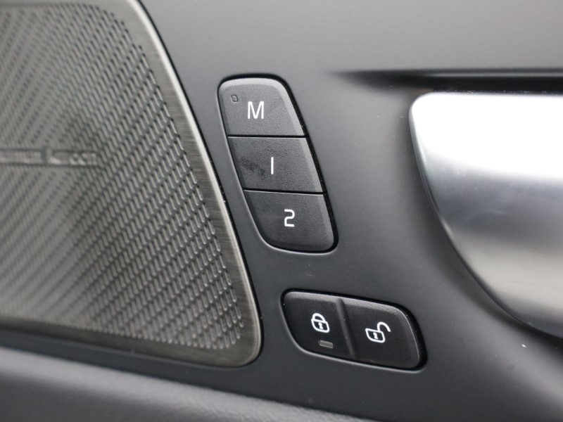 2025 (75) VOLVO XC60 2.0 B5P Plus Black Edition 5dr AWD Geartronic 5251152