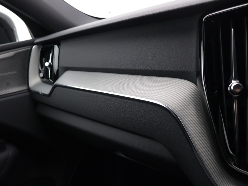 2025 (75) VOLVO XC60 2.0 B5P Plus Black Edition 5dr AWD Geartronic 5251183