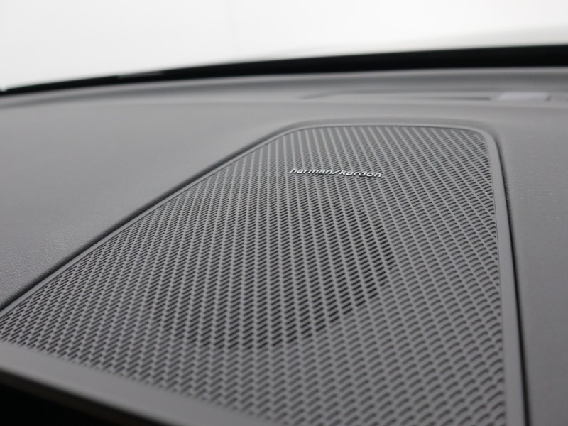 2025 (75) VOLVO XC60 2.0 B5P Plus Black Edition 5dr AWD Geartronic 5251184