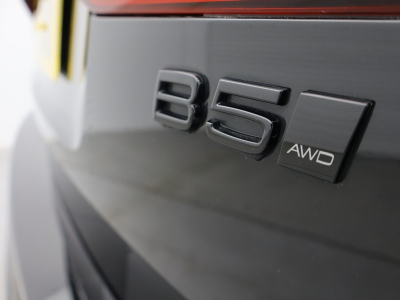 2025 (75) VOLVO XC60 2.0 B5P Plus Black Edition 5dr AWD Geartronic 5251138