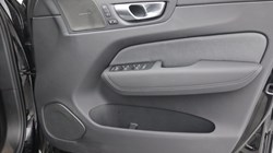 2025 (75) VOLVO XC60 2.0 B5P Plus Black Edition 5dr AWD Geartronic 5251148