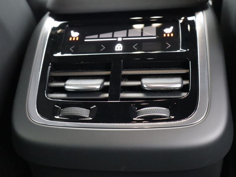 2025 (75) VOLVO XC60 2.0 B5P Plus Black Edition 5dr AWD Geartronic 5251166