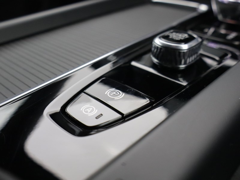 2025 (75) VOLVO XC60 2.0 B5P Plus Black Edition 5dr AWD Geartronic 5251182