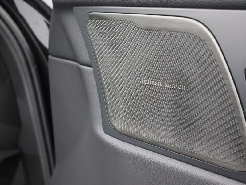 2025 (75) VOLVO XC60 2.0 B5P Plus Black Edition 5dr AWD Geartronic 5251149