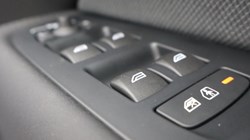 2025 (75) VOLVO XC60 2.0 B5P Plus Black Edition 5dr AWD Geartronic 5251150