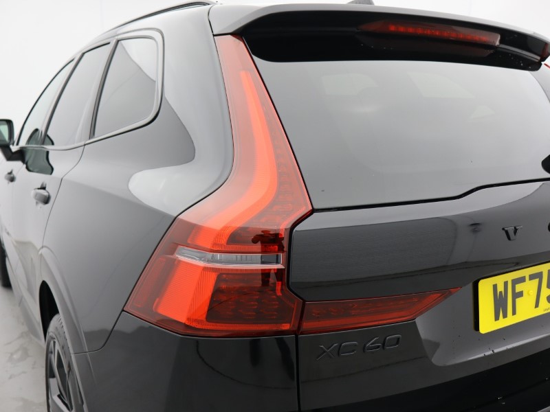 2025 (75) VOLVO XC60 2.0 B5P Plus Black Edition 5dr AWD Geartronic 5251136