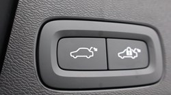 2025 (75) VOLVO XC60 2.0 B5P Plus Black Edition 5dr AWD Geartronic 5251140