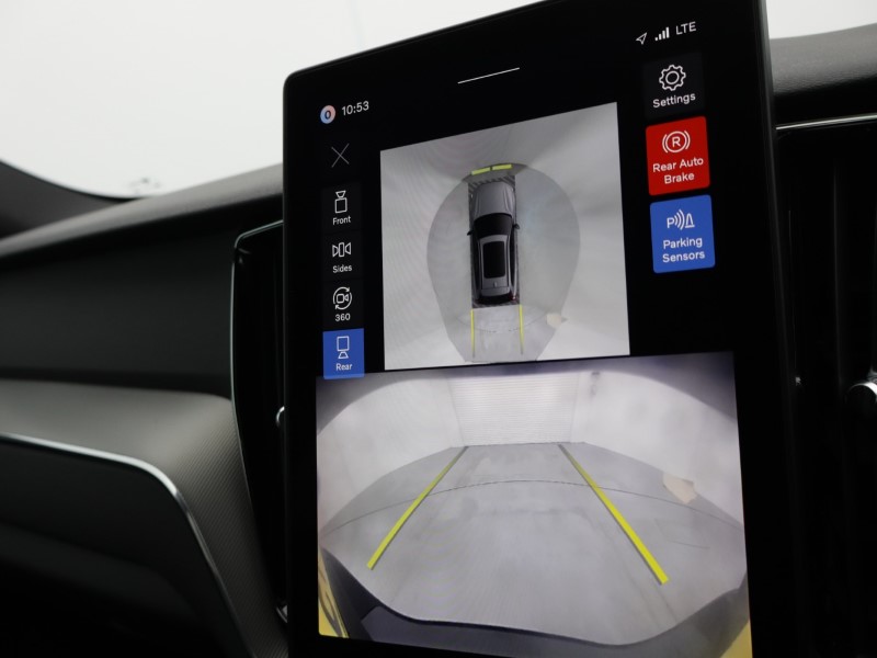 2025 (75) VOLVO XC60 2.0 B5P Plus Black Edition 5dr AWD Geartronic 5251175