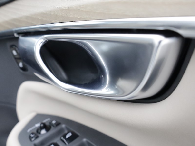 2025 (25) VOLVO XC90 2.0 B5P Plus Dark 5dr AWD Geartronic 5251354