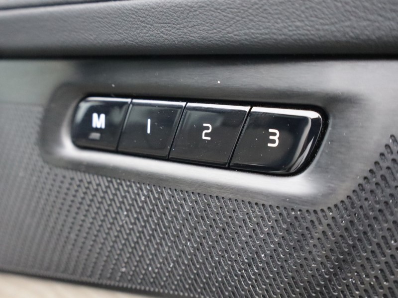 2025 (25) VOLVO XC90 2.0 B5P Plus Dark 5dr AWD Geartronic 5251355