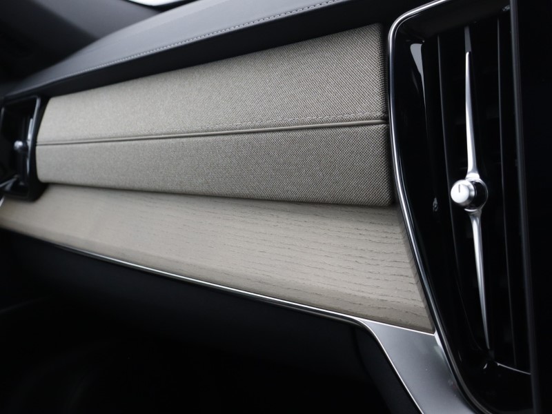 2025 (25) VOLVO XC90 2.0 B5P Plus Dark 5dr AWD Geartronic 5251389