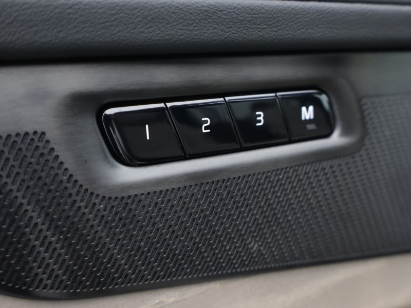 2025 (25) VOLVO XC90 2.0 B5P Plus Dark 5dr AWD Geartronic 5251364