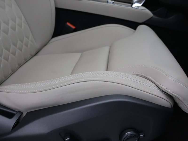 2025 (25) VOLVO XC90 2.0 B5P Plus Dark 5dr AWD Geartronic 5251358