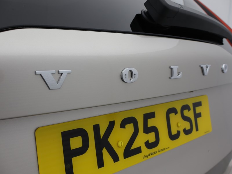 2025 (25) VOLVO XC90 2.0 B5P Plus Dark 5dr AWD Geartronic 5251341