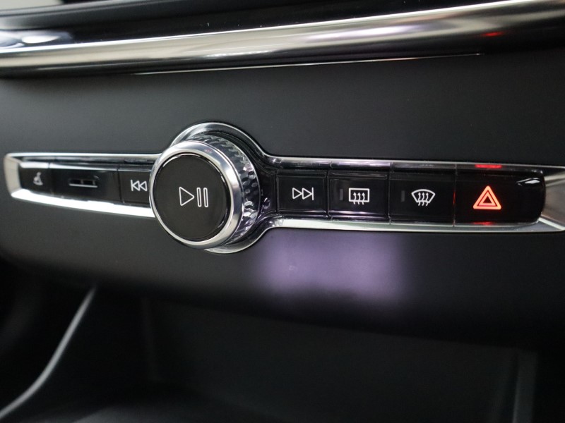 2025 (25) VOLVO XC90 2.0 B5P Plus Dark 5dr AWD Geartronic 5251386