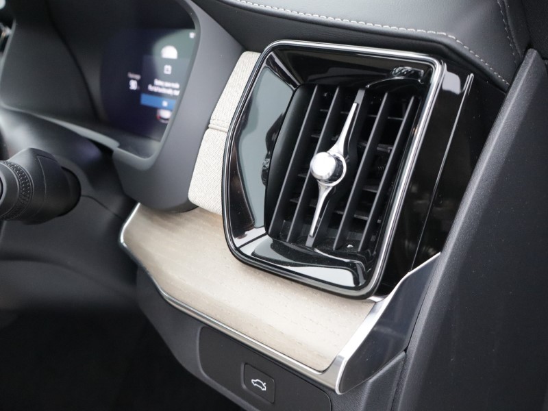 2025 (25) VOLVO XC90 2.0 B5P Plus Dark 5dr AWD Geartronic 5251356