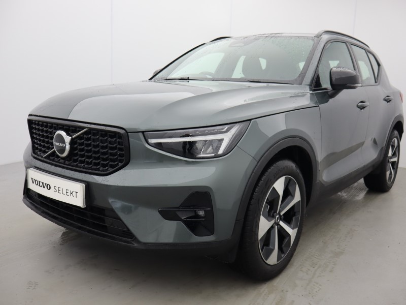 2026 (26) VOLVO XC40 2.0 B3P Plus Dark 5dr Auto 5429832