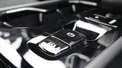 2026 (26) VOLVO XC40 2.0 B3P Plus Dark 5dr Auto 5429880