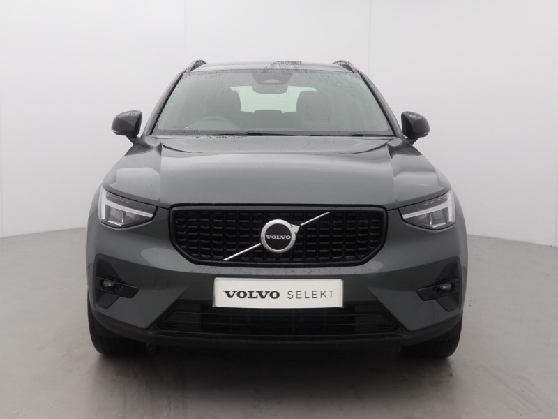 2026 (26) VOLVO XC40 2.0 B3P Plus Dark 5dr Auto 5429823