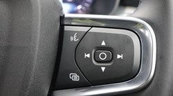 2026 (26) VOLVO XC40 2.0 B3P Plus Dark 5dr Auto 5429869