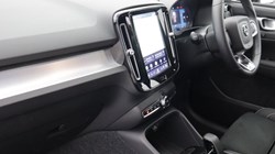 2026 (26) VOLVO XC40 2.0 B3P Plus Dark 5dr Auto 5429859