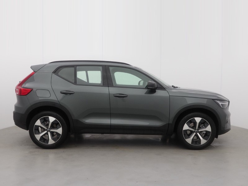2026 (26) VOLVO XC40 2.0 B3P Plus Dark 5dr Auto 5429827